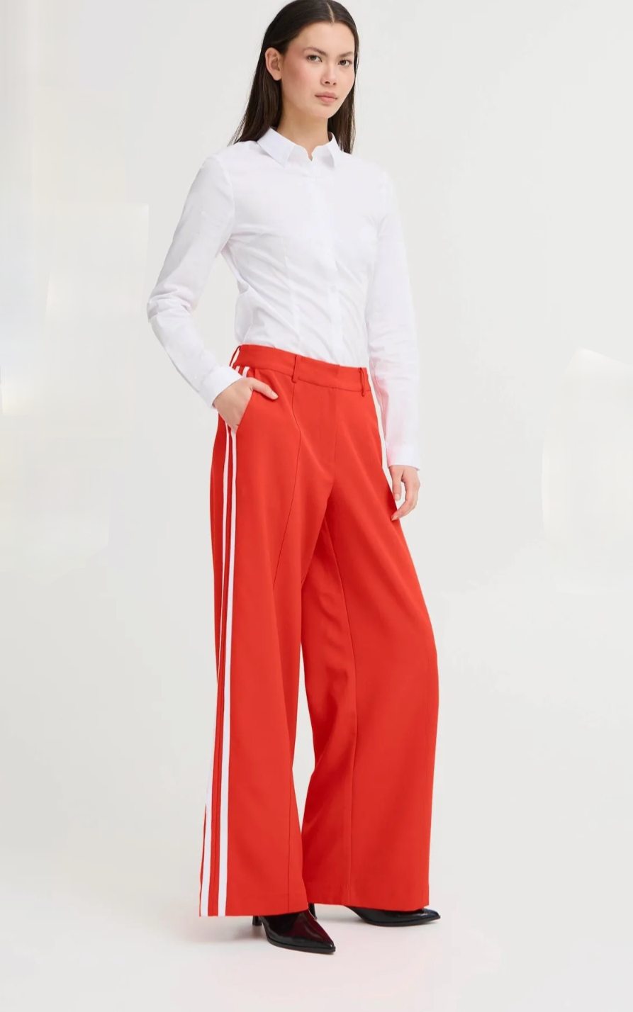 Wide Legged Trousers with Side Stripes,Pockets and Front Seam Detail – Ichi