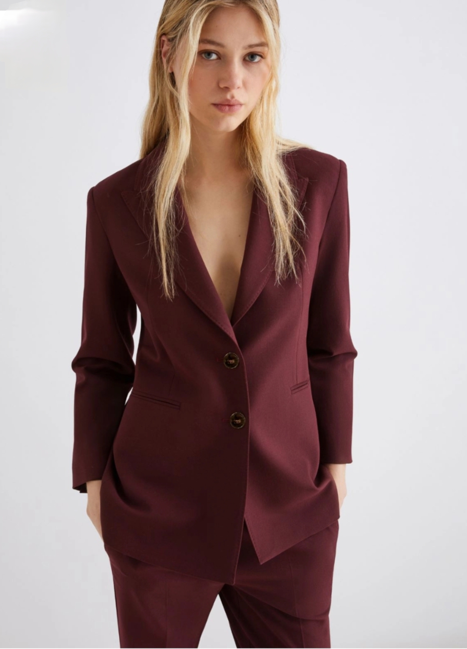 Sharp Straight Fitted Hip Length Jacket – Marella